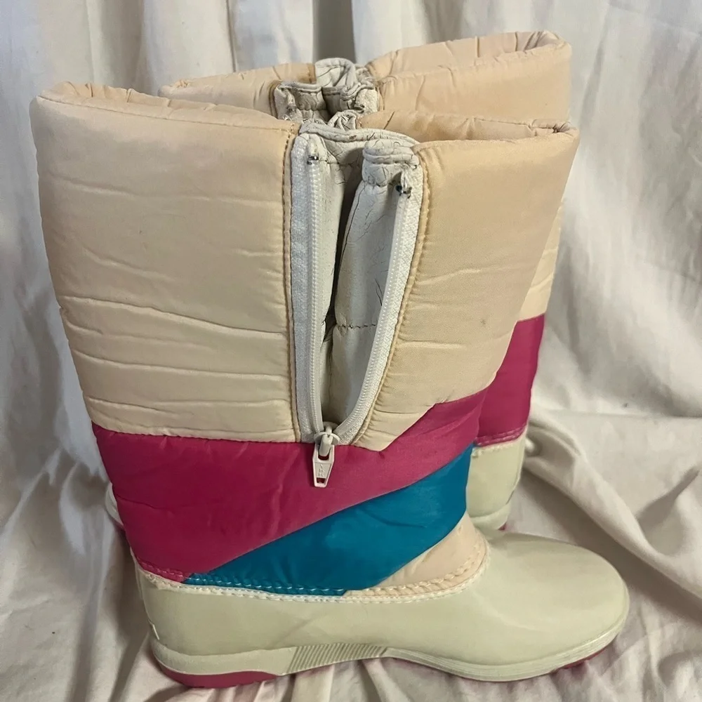 Vintage mudkats pink white and blue size 8 snowboots or mud boots